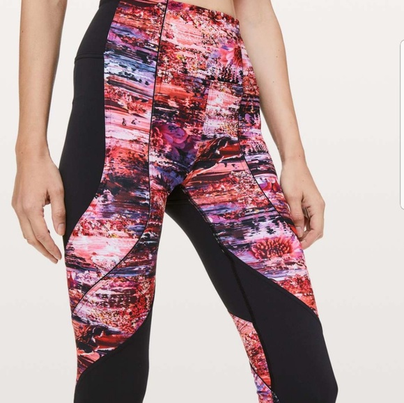 SOLD Lululemon sweat and repeat tight 28" sz 4 - Picture 3 of 6